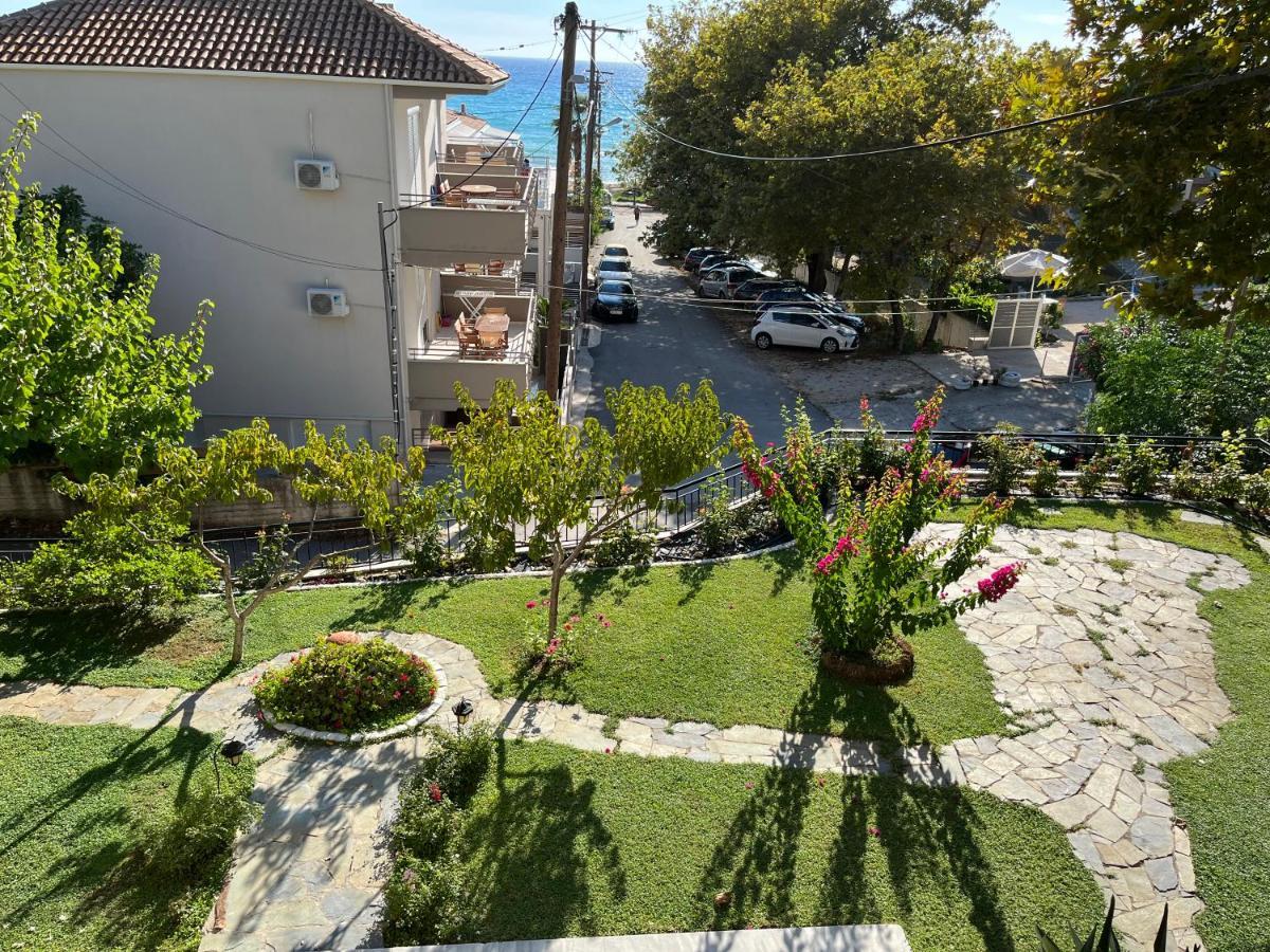 Villa Chita'S House à Paralia Vrachou Extérieur photo