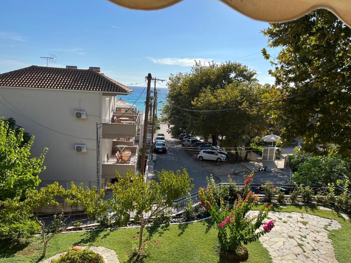Villa Chita'S House à Paralia Vrachou Extérieur photo