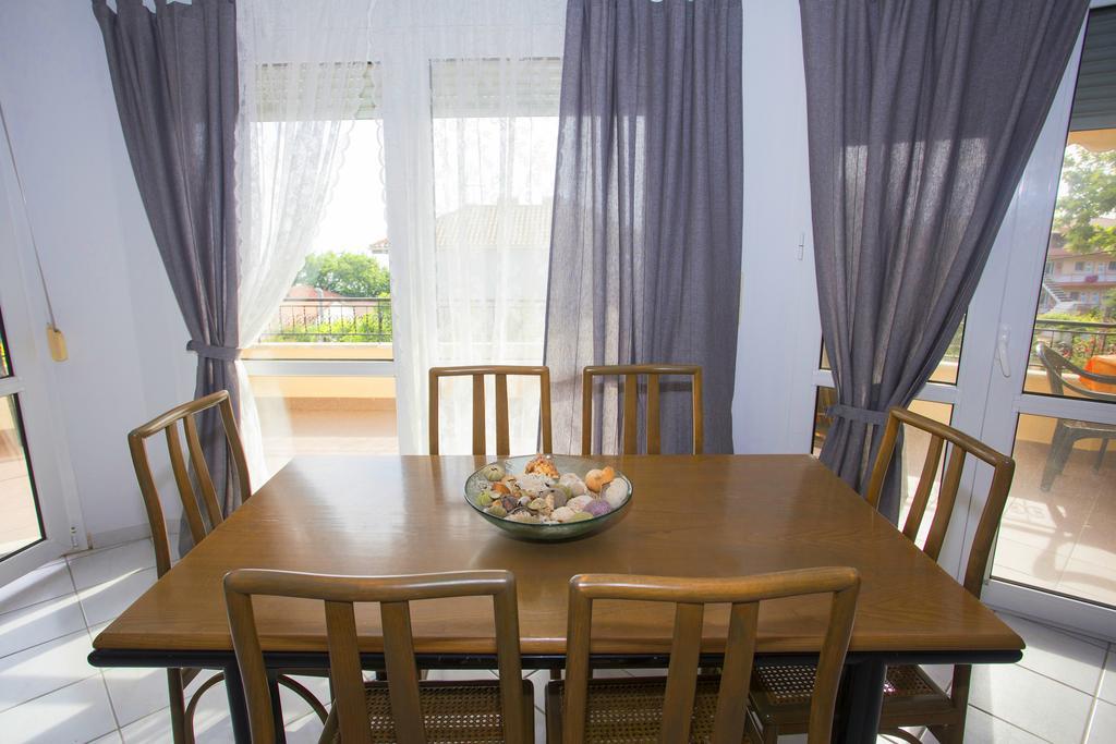 Villa Chita'S House à Paralia Vrachou Extérieur photo
