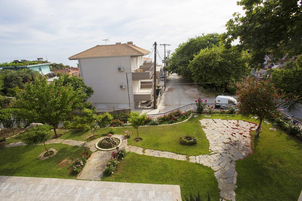 Villa Chita'S House à Paralia Vrachou Extérieur photo